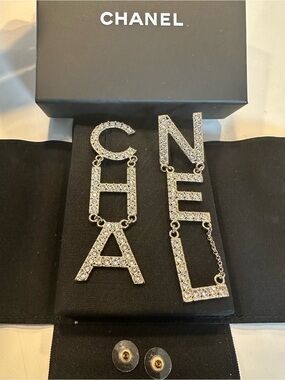 GOLD CHANEL Crystal Logo Drop Earrings! Eyes Catching